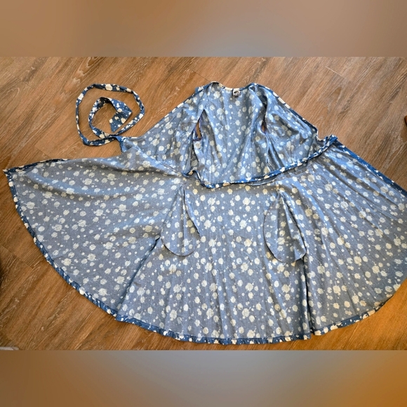 ✨️HOST PICK✨️ 🇨🇦 Made in Toronto NWOT Sleeveless Midi Wrap Dress by FUNKD - Picture 12 of 15